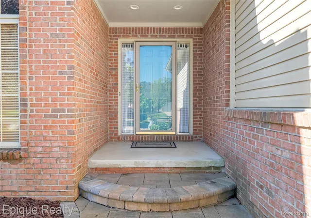 Photo 3 of Single family home for sale at 819 Pineridge Ave, Oxford, MI 48371 | MLS# 20261066693 | Listing updated on 2026-10-10