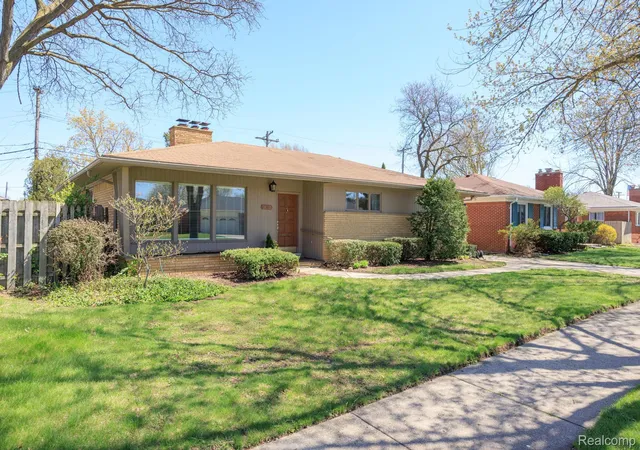 Photo 2 of Single family home for sale at 30712 Champine St, Saint Clair Shores, MI 48082 | MLS# 20261066696 | Listing updated on 2026-08-21