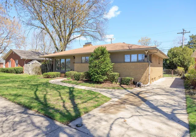 Photo 3 of Single family home for sale at 30712 Champine St, Saint Clair Shores, MI 48082 | MLS# 20261066696 | Listing updated on 2026-08-21