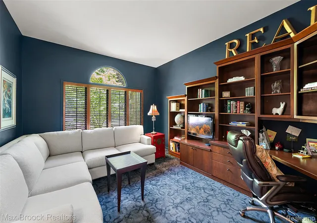 Photo 4 of Condo for sale at 4872 Cliffside Dr, West Bloomfield, MI 48323 | MLS# 20261066697 | Listing updated on 2026-09-12