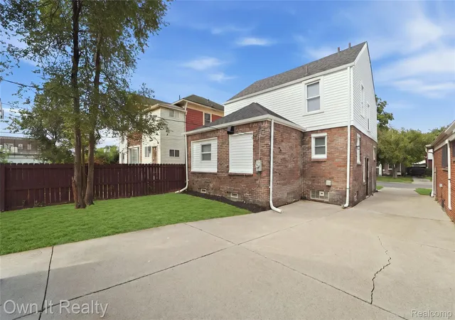 Photo 3 of Single family home for sale at 16140 Linwood St, Detroit, MI 48221 | MLS# 20261066729 | Listing updated on 2026-10-02