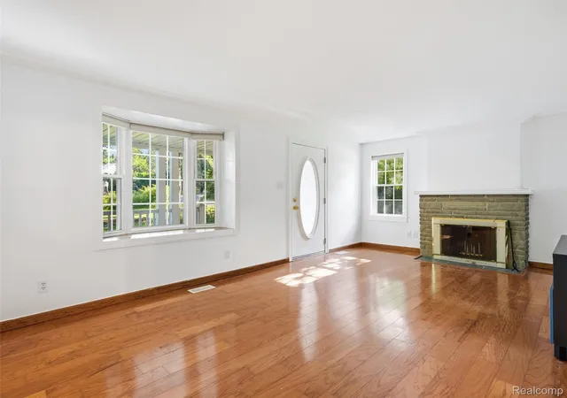 3rd image of 1700 Warren Rd, Ann Arbor Charter Township Washtenaw, MI 48105 | MLS# 20261066712