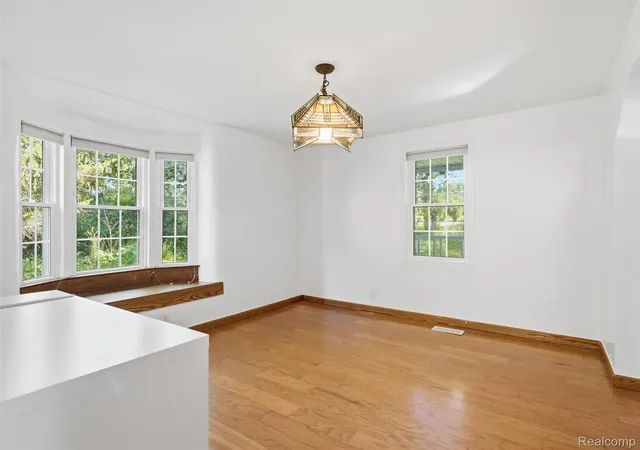 5th image of 1700 Warren Rd, Ann Arbor Charter Township Washtenaw, MI 48105 | MLS# 20261066712