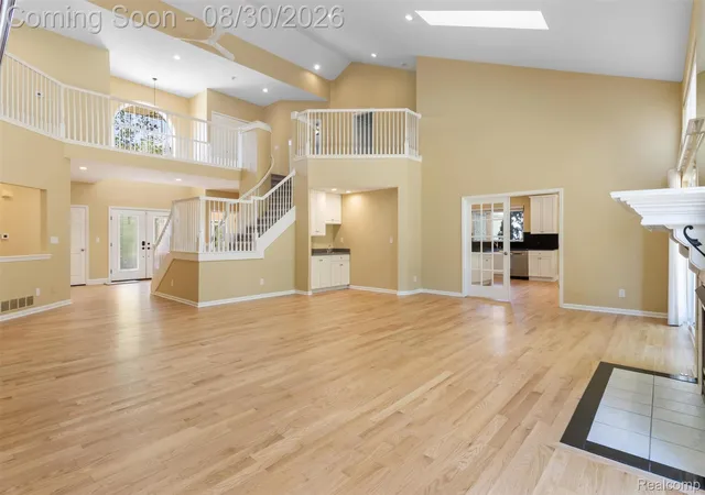 Photo 4 of Single family home for sale at 5593 Warrenshire Dr, West Bloomfield Charter Township Oakland, MI 48322 | MLS# 20261066704 | Listing updated on 2026-09-19