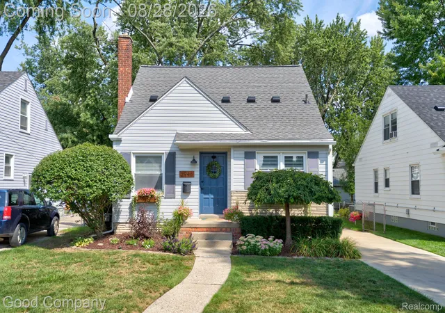 Photo 1 of Single family home for sale at 2946 Ellwood Ave, Berkley City Oakland, MI 48072 | MLS# 20261066731 | Listing updated on 2026-08-31