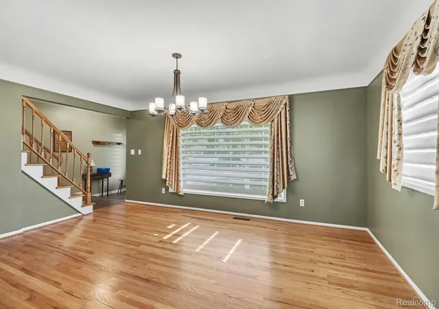 5th image of 1880 Kenwood St, Trenton, MI 48183 | MLS# 20261066758