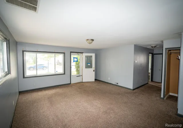 Photo 3 of Single family home for sale at 25143 Fern St, Roseville City Macomb, MI 48066 | MLS# 20261066745 | Listing updated on 2026-09-13