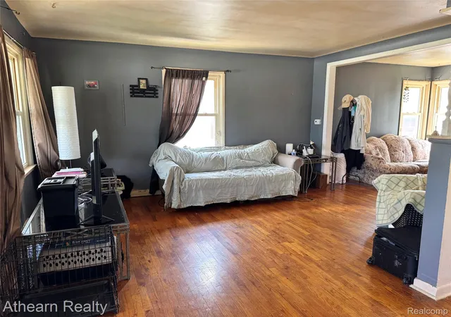 Photo 3 of Single family home for sale at 3935 Larchmont St, Flint City Genesee, MI 48532 | MLS# 20261066747 | Listing updated on 2026-08-24