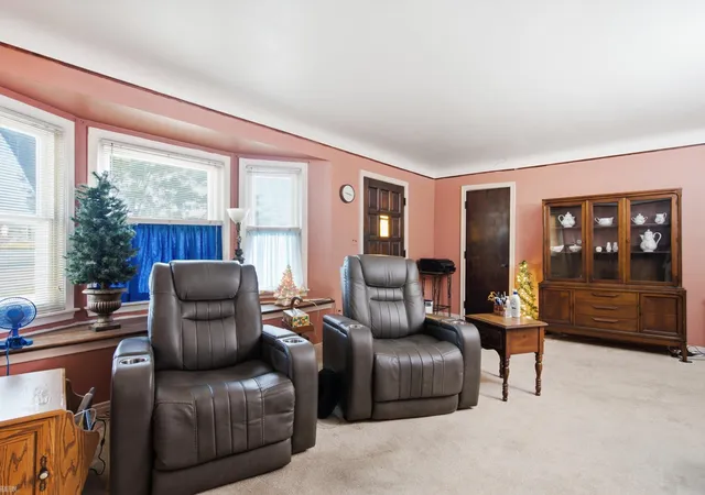 Photo 3 of Single family home for sale at 4325 W 14 Mile Rd, Royal Oak, MI 48073 | MLS# 58050219247 | Listing updated on 2026-08-20