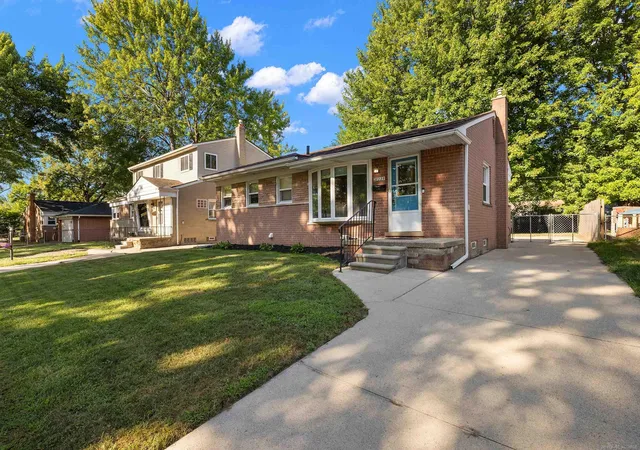 Photo 4 of Single family home for sale at 28225 Delton St, Madison Heights, MI 48071 | MLS# 58050219268 | Listing updated on 2026-08-20