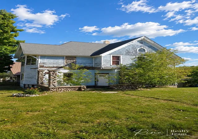 1st image of 41 Marquette Ave, Crystal Falls, MI 49920 | MLS# 61050219272