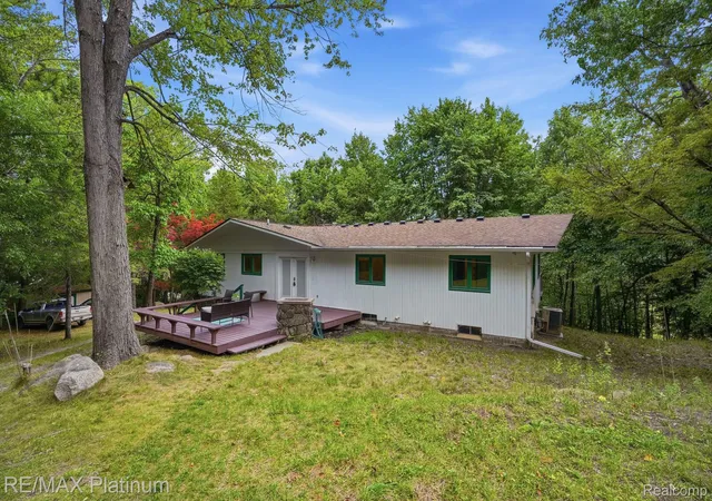 Photo 1 of Single family home for sale at 2420 Shagbark, Milford Charter Township Oakland, MI 48380 | MLS# 20261066785 | Listing updated on 2026-09-16