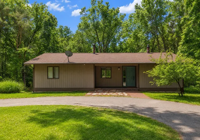 1st image of 4736 Burton St Se, Grand Rapids, MI 49546 | MLS# 65026044037