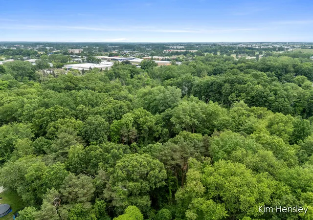 27th image of 4736 Burton St Se, Grand Rapids, MI 49546 | MLS# 65026044037