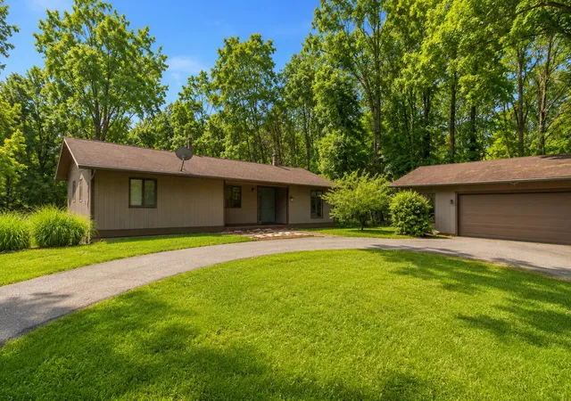 2nd image of 4736 Burton St Se, Grand Rapids, MI 49546 | MLS# 65026044037