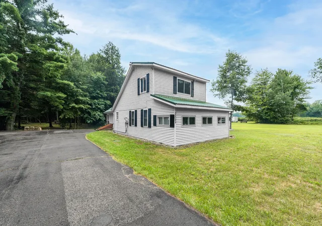 3rd image of 05094 53Rd St, Grand Junction, MI 49056 | MLS# 69026044041
