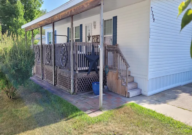 Photo 3 of Single family home for sale at 7309 White Swan Ln, Ludington, MI 49431 | MLS# 67026044106 | Listing updated on 2026-08-21