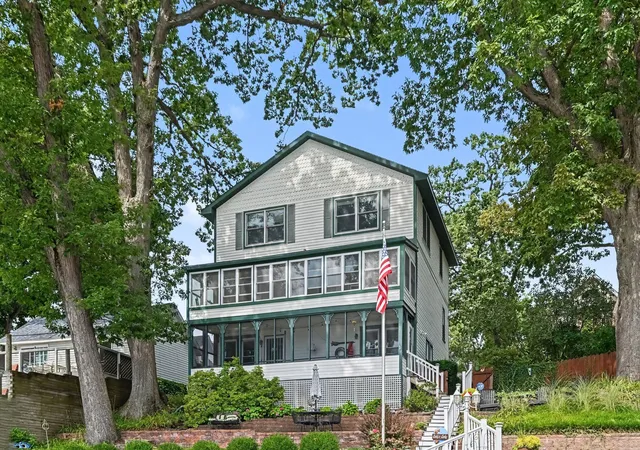 1st image of 77 Park Ave, South Haven, MI 49090 | MLS# 69026044061