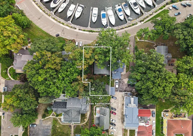 3rd image of 77 Park Ave, South Haven, MI 49090 | MLS# 69026044061