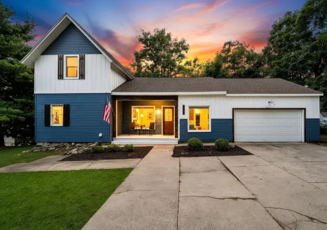 2nd image of 315 N Bridge St, Belding, MI 48809 | MLS# 65026044042
