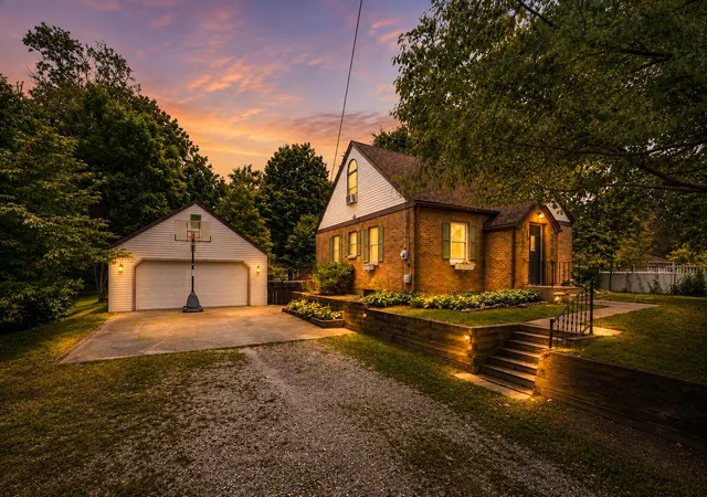 Photo 1 of Sale Pending at 3908 Clarnin St, Kalamazoo, MI 49004 | MLS# 66026044043 | Listing updated on 2026-08-25