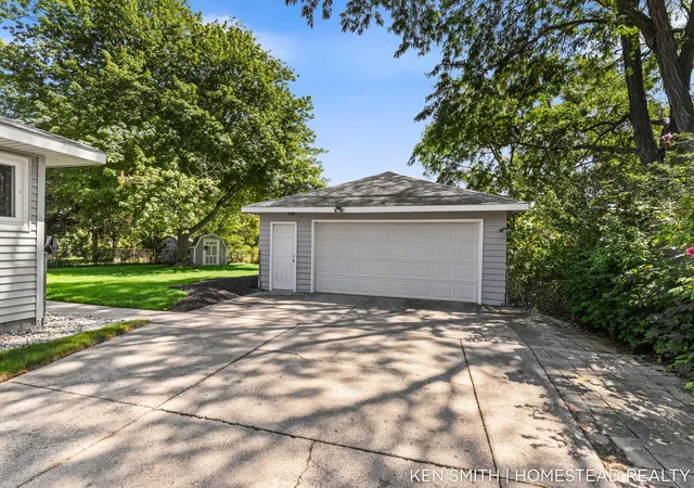 Photo 3 of Single family home for sale at 4072 Lila St Sw, Grandville, MI 49418 | MLS# 65026044036 | Listing updated on 2026-09-10