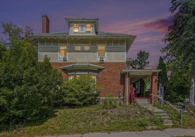 1st image of 513 E Cass St, Cadillac, MI 49601 | MLS# 66026044057