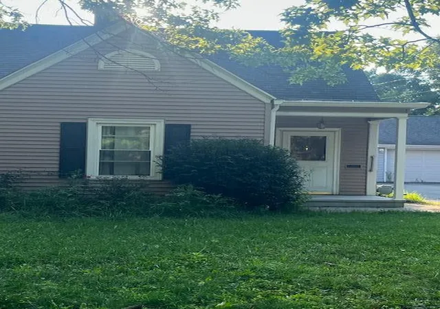 1st image of 538 Pinehurst Blvd, Kalamazoo, MI 49006 | MLS# 66026044076