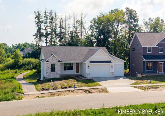 Photo 3 of Single family home for sale at 11802 Everett Ave, Allendale, MI 49401 | MLS# 65026044054 | Listing updated on 2026-09-11