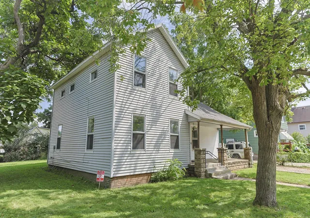 1st image of 403 S 9th St, Niles, MI 49120 | MLS# 69026044129