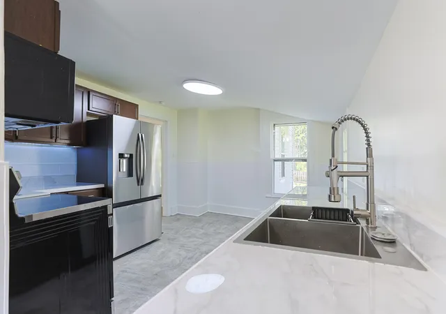Photo 3 of Single family home for sale at 403 S 9th Street, Niles, MI 49120 | MLS# 69026044129 | Listing updated on 2026-09-21