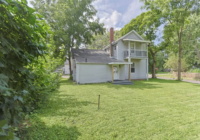 51st image of 403 S 9th St, Niles, MI 49120 | MLS# 69026044129