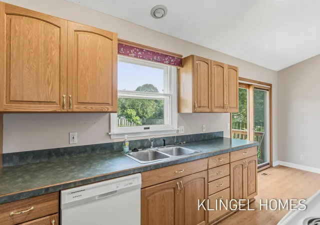 Photo 3 of Single family home for sale at 15469 Mercury Dr, Grand Haven, MI 49417 | MLS# 71026044131 | Listing updated on 2026-09-01