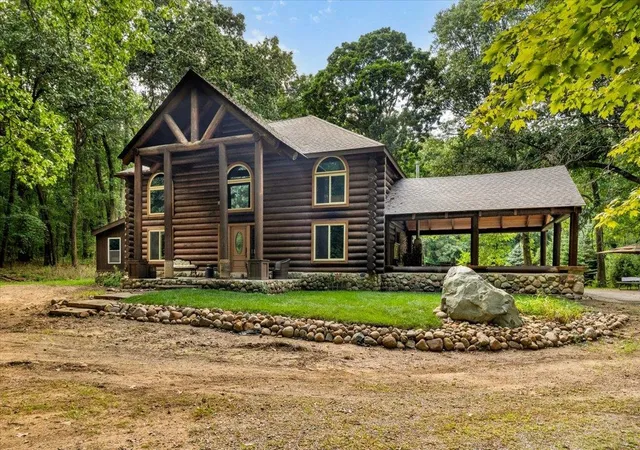 3rd image of 9505 Joel Rd, Holly, MI 48442 | MLS# 58050219287