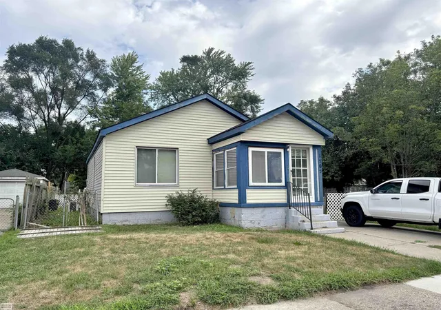 Photo 2 of Single family home for sale at 1505 E Jarvis Ave, Hazel Park, MI 48030 | MLS# 58050219289 | Listing updated on 2026-08-20