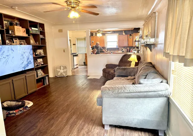 Photo 5 of Single family home for sale at 1505 E Jarvis Ave, Hazel Park, MI 48030 | MLS# 58050219289 | Listing updated on 2026-08-20