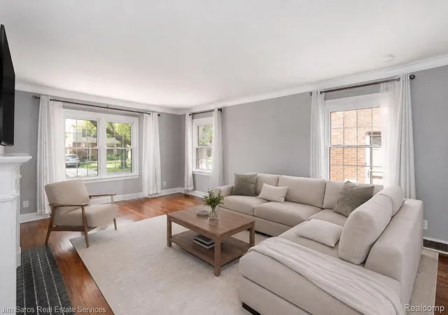 Photo 3 of Single family home for sale at 288 Moran Rd, Grosse Pointe Farms, MI 48236 | MLS# 20261066802 | Listing updated on 2026-09-17