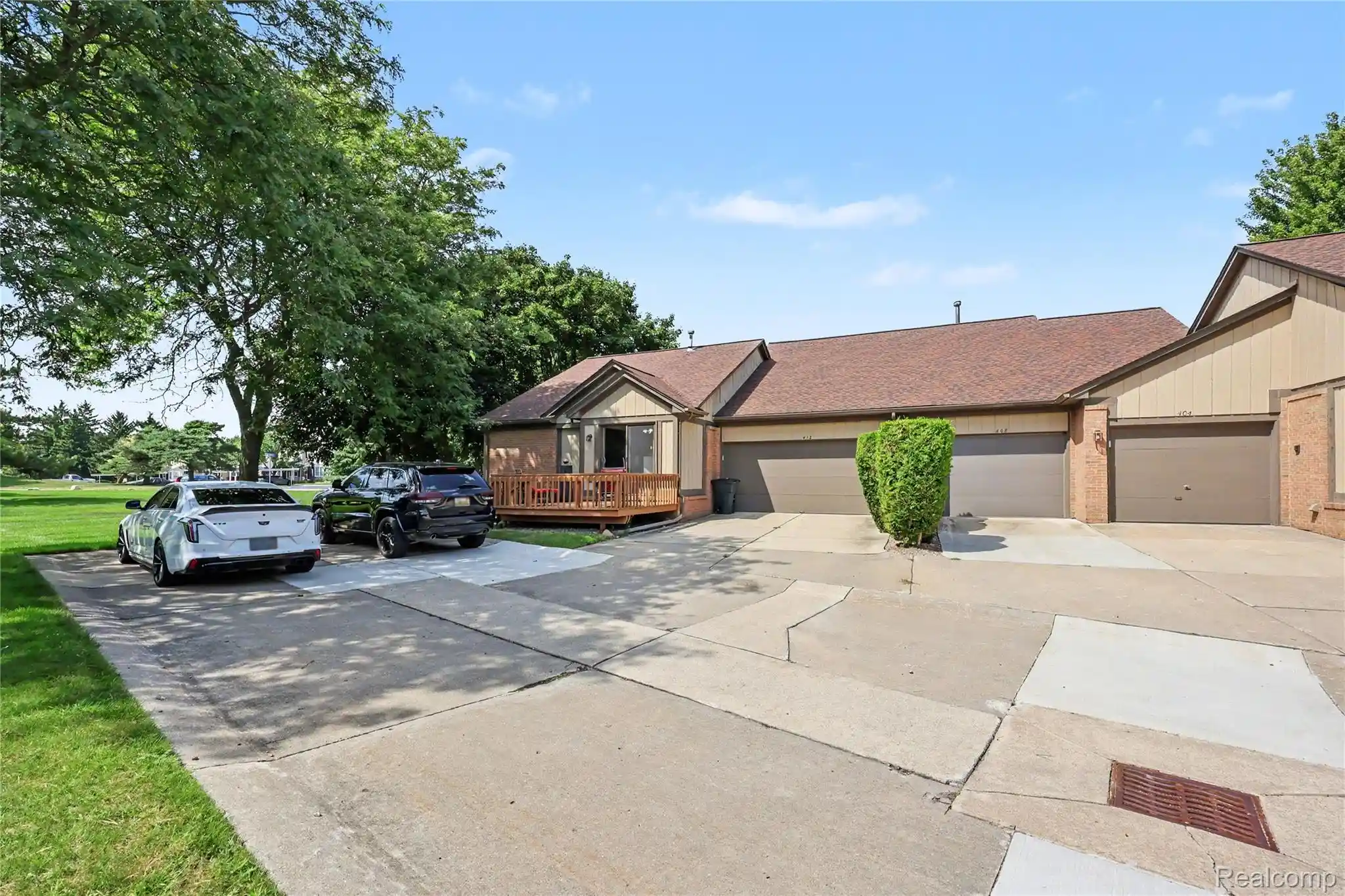 Listing Photo 23 - Condo for sale in 412 Mdw Brg Dr located at 412 Mdw Brg Dr, Rochester Hills, MI 48307 - Unit 412 Meadow Brg Dr