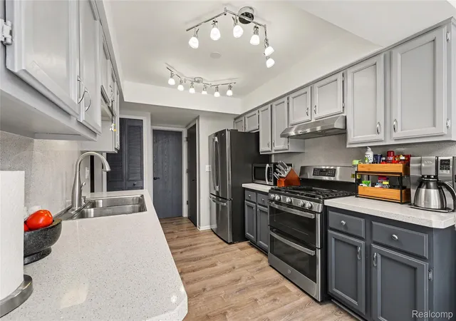 Photo 3 of Condo for sale at 412 Meadow Brg Dr, Rochester Hills, MI 48307 | MLS# 20261066807 | Listing updated on 2026-09-05