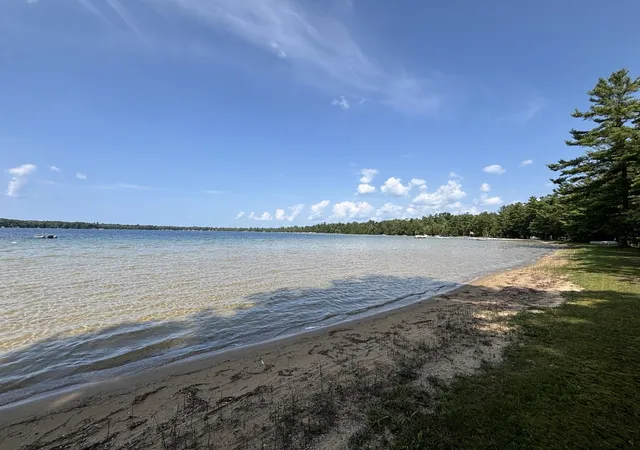 1st image of 14438 Williams Dr, Elk Rapids, MI 49629 | MLS# 78080072615