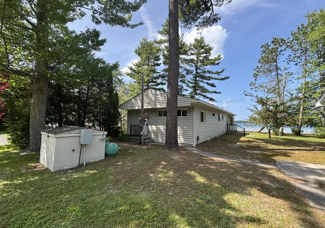3rd image of 14438 Williams Dr, Elk Rapids, MI 49629 | MLS# 78080072615