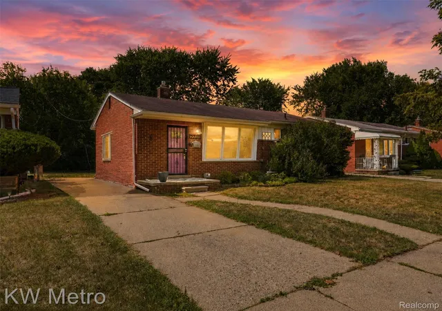 Photo 1 of Single family home for sale at 22011 Whitmore St, Oak Park, MI 48237 | MLS# 20261066810 | Listing updated on 2026-08-30