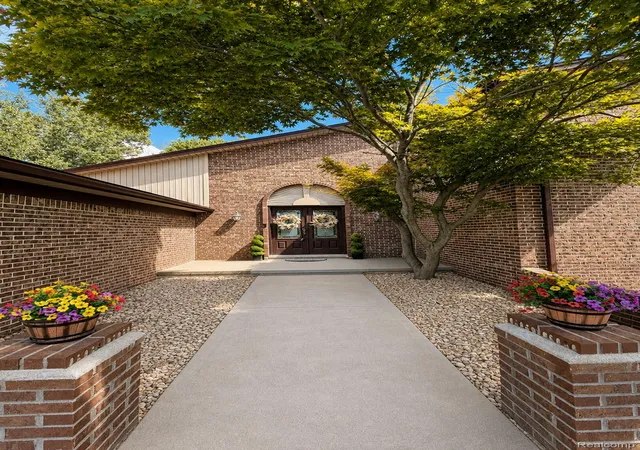 Photo 3 of Single family home for sale at 18823 Millar Rd, Clinton Township, MI 48036 | MLS# 20261066815 | Listing updated on 2026-09-11