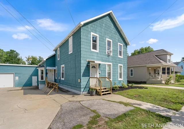 Photo 1 of Sale Pending at 1748 Lakeshore Dr, Muskegon, MI 49441 | MLS# 65026044164 | Listing updated on 2026-09-10