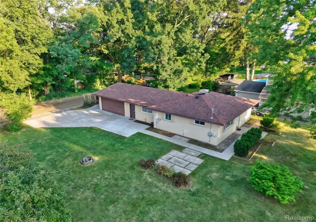 Photo 2 of Single family home for sale at 6220 Wertz, Davisburg, MI 48350 | MLS# 20261066824 | Listing updated on 2026-09-05