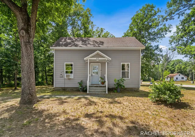 1st image of 615 6th St, Baldwin, MI 49304 | MLS# 65026044171