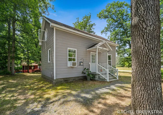 3rd image of 615 6Th St, Baldwin, MI 49304 | MLS# 65026044171