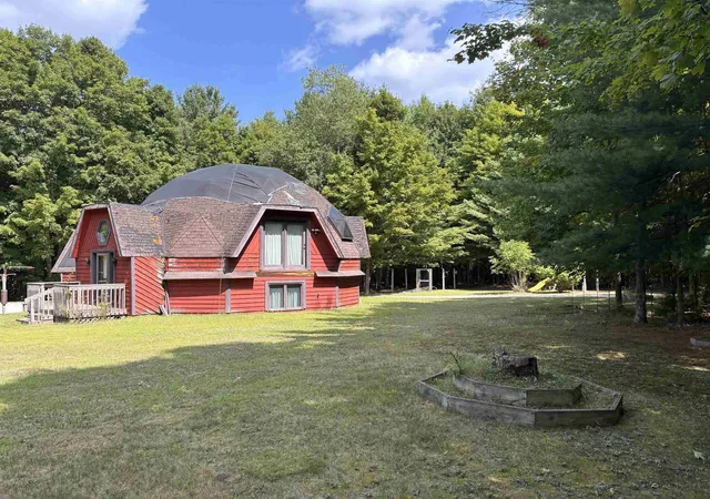 3rd image of 9980 Cresent, Long Lake Township Grand Traverse, MI 49685 | MLS# 78080072618