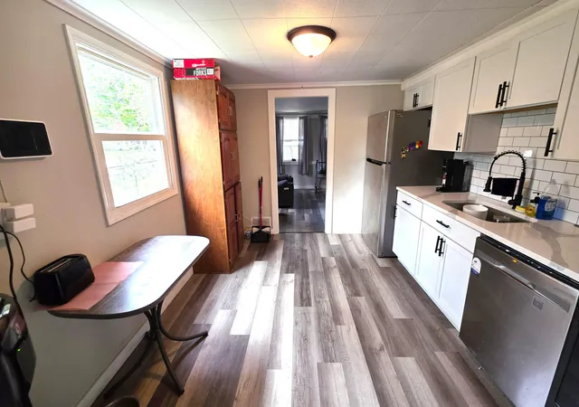4th image of 185 Kirkwood Ave, Springfield, MI 49037 | MLS# 64026044173