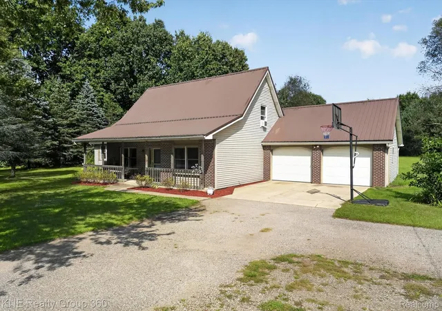 Photo 3 of Single family home for sale at 9647 Bellevue Rd, Battle Creek, MI 49014 | MLS# 20261066841 | Listing updated on 2026-09-16